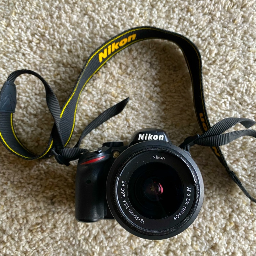 nikon d3200 DSLR with brand new camera bag